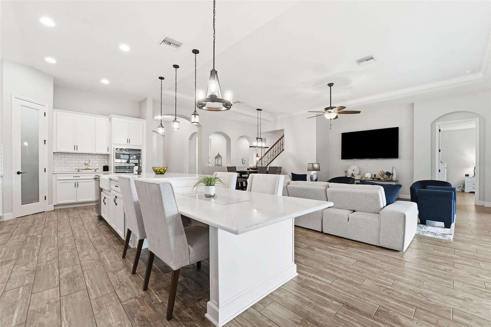 Image 14 of 62 For 12718 Burns Drive