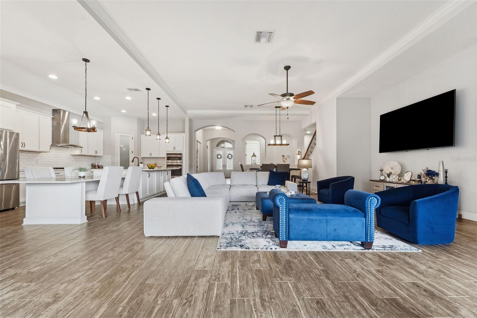 Image 17 of 62 For 12718 Burns Drive