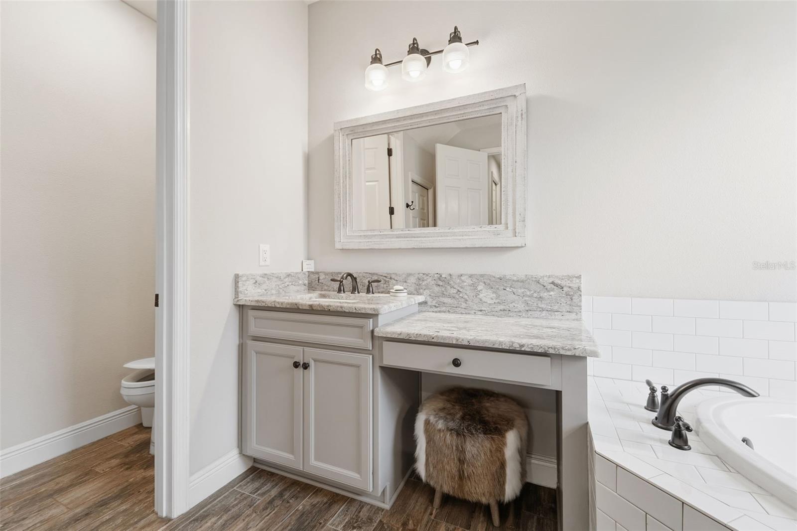 Image 24 of 62 For 12718 Burns Drive