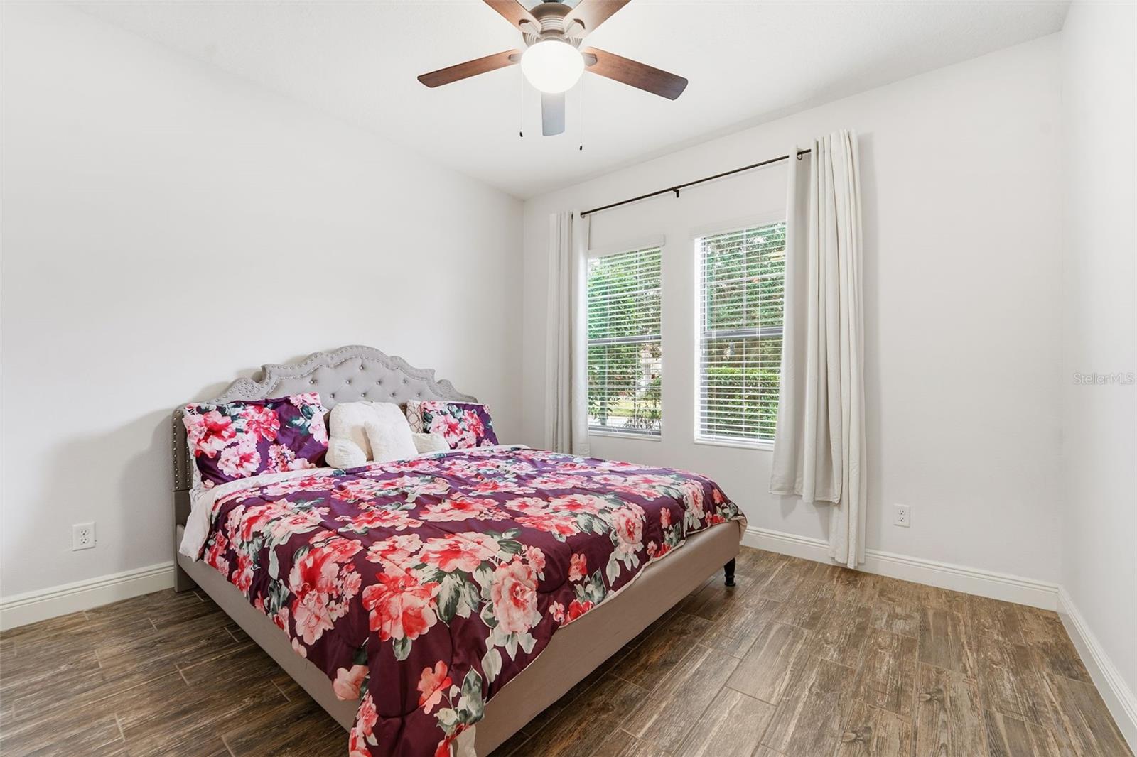 Image 26 of 62 For 12718 Burns Drive