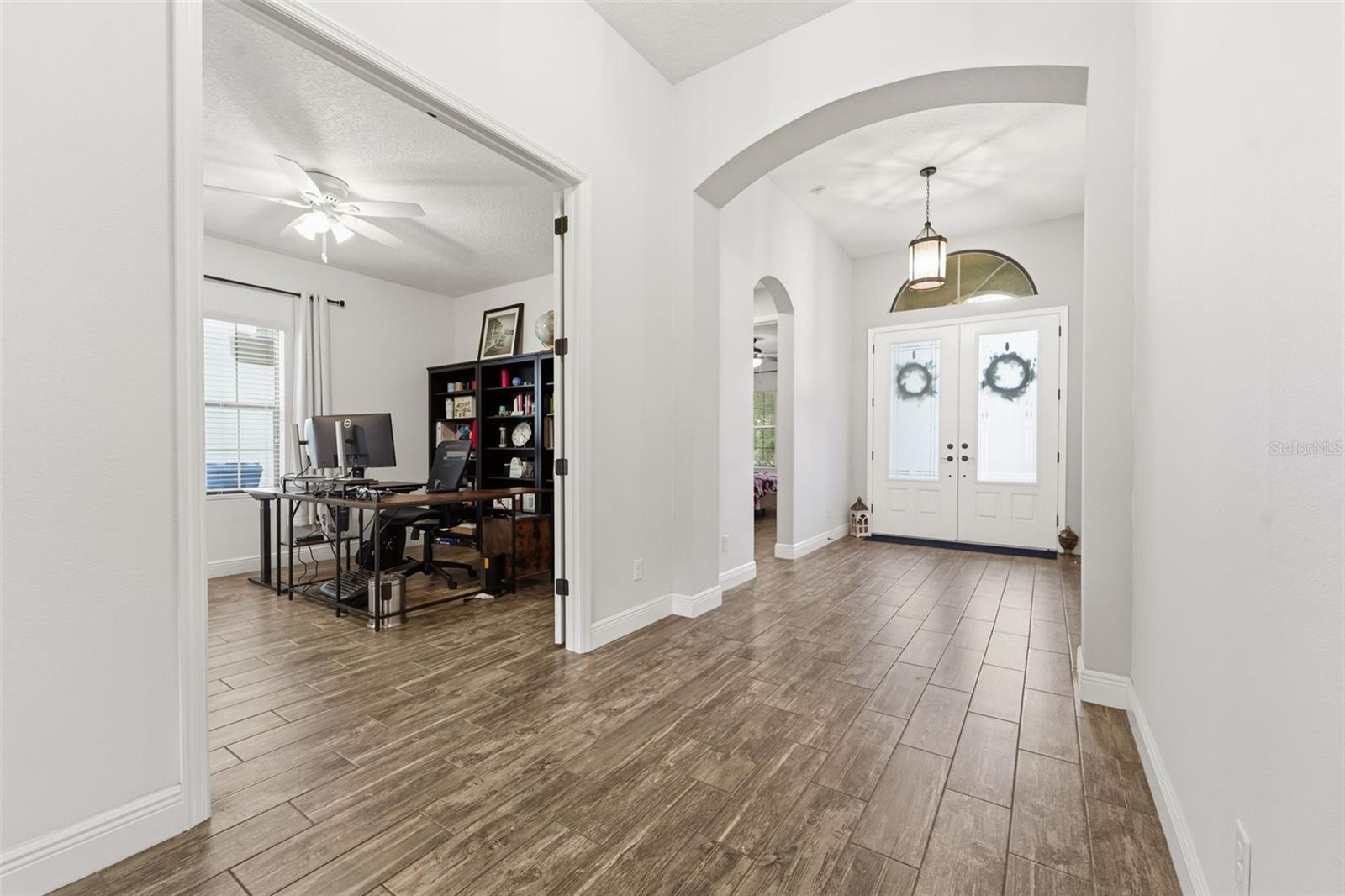 Image 6 of 62 For 12718 Burns Drive