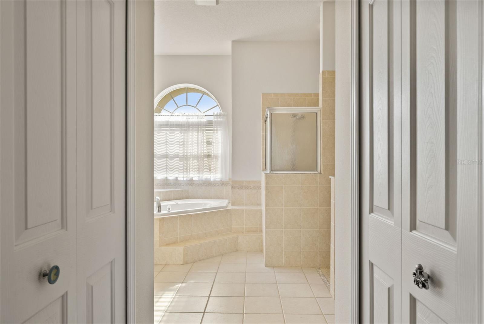 Image 17 of 63 For 13375 Newcastle Avenue