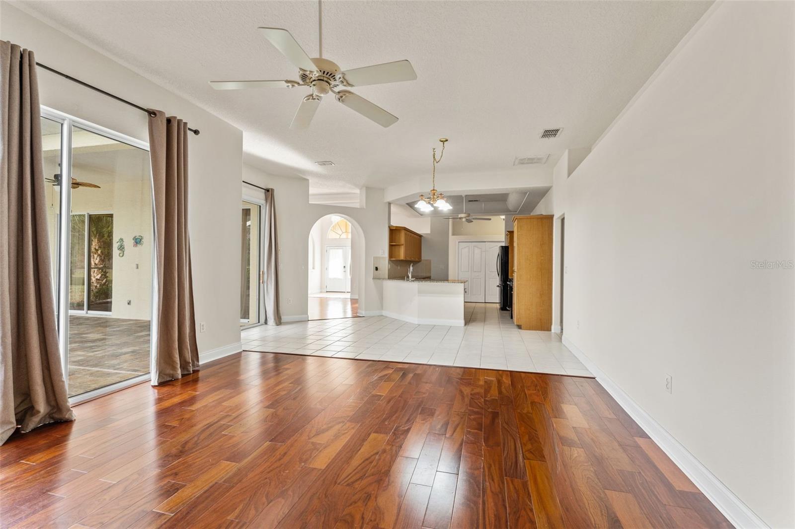 Image 27 of 63 For 13375 Newcastle Avenue