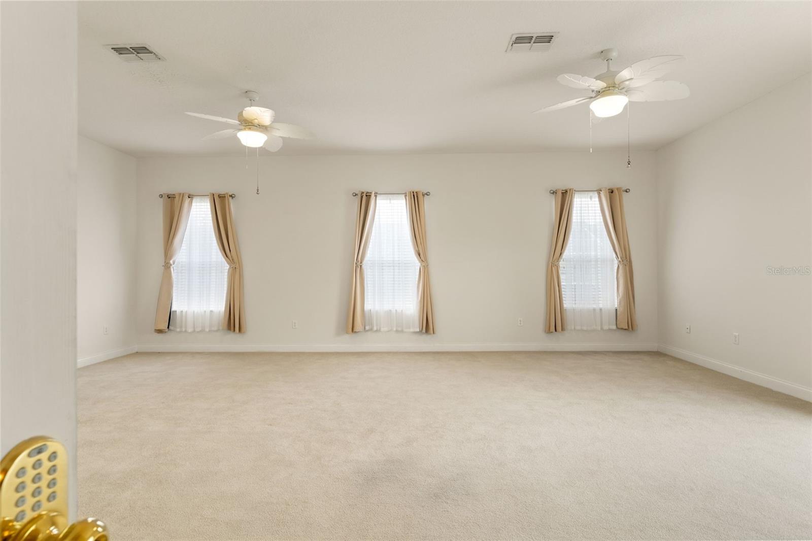 Image 45 of 63 For 13375 Newcastle Avenue