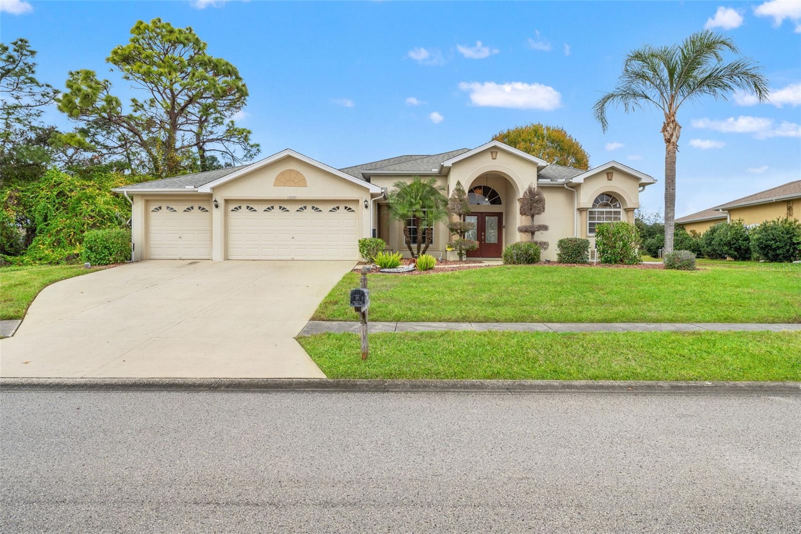 Image 5 of 63 For 13375 Newcastle Avenue