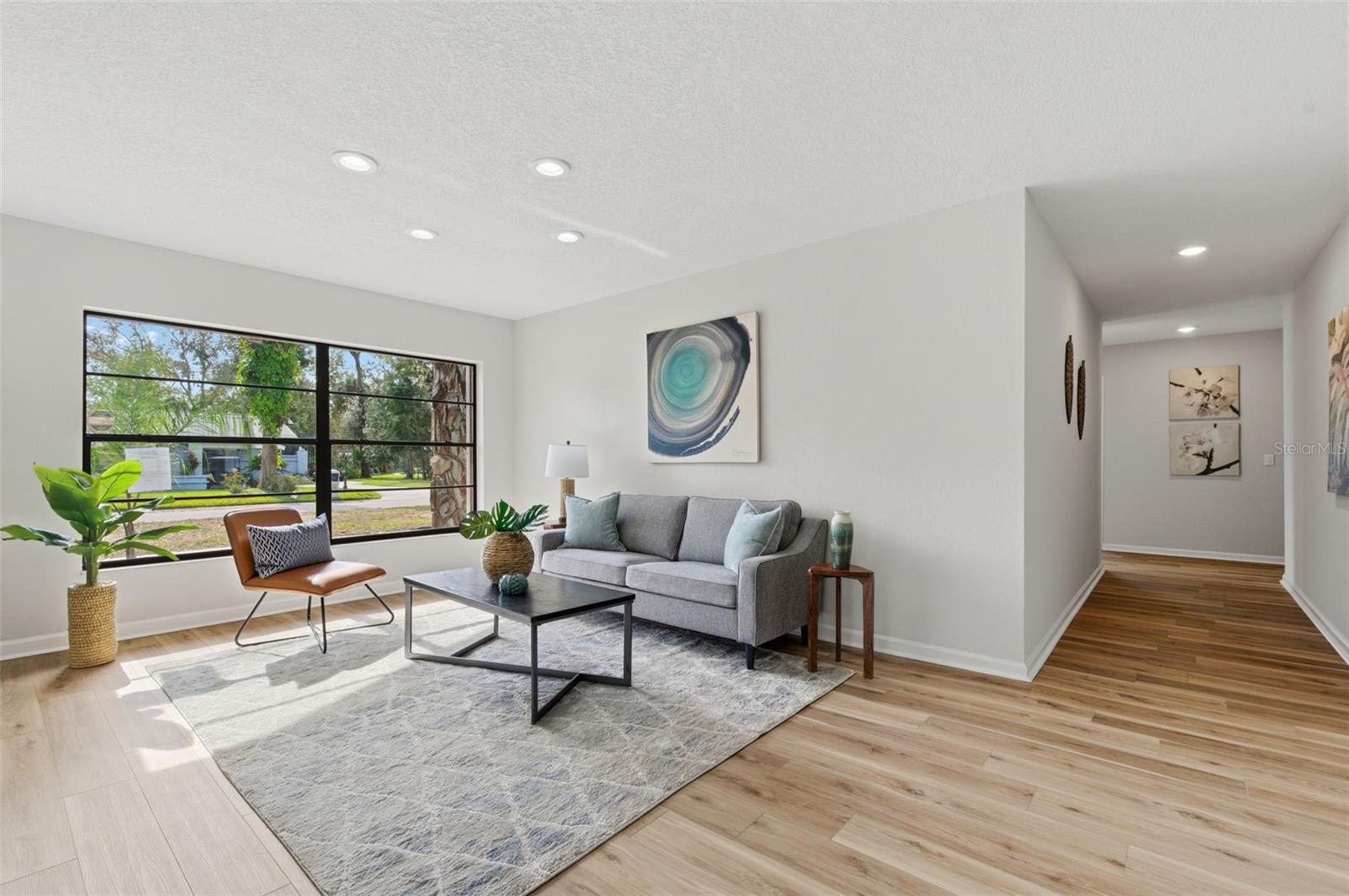 Image 10 of 61 For 916 River Rapids Avenue