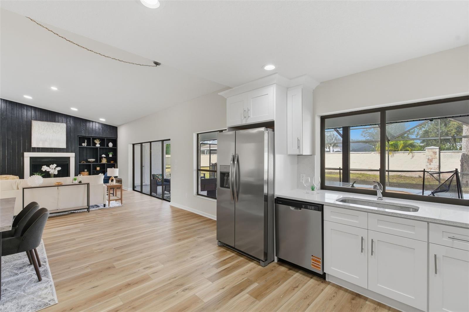 Image 19 of 61 For 916 River Rapids Avenue