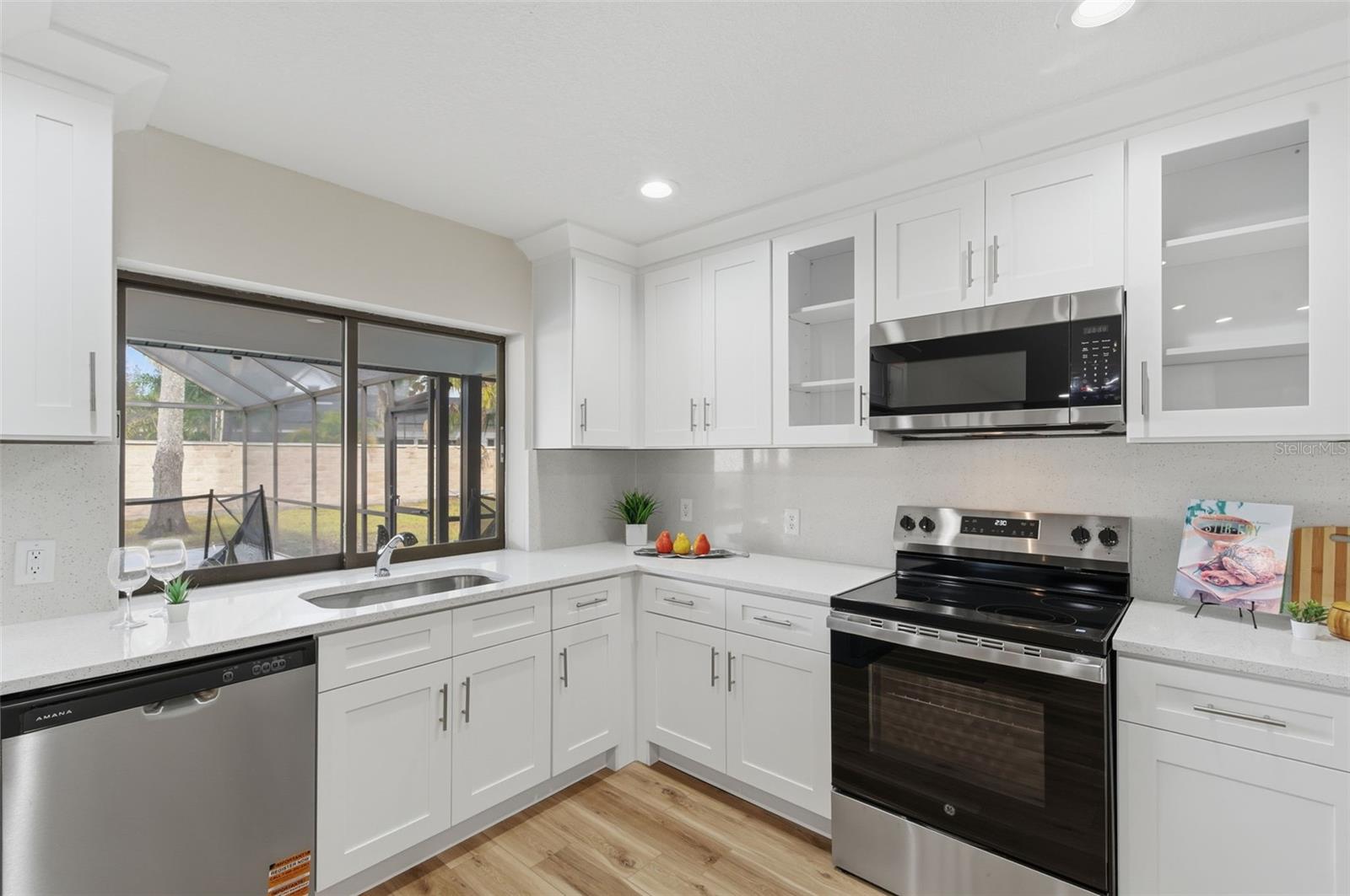 Image 20 of 61 For 916 River Rapids Avenue