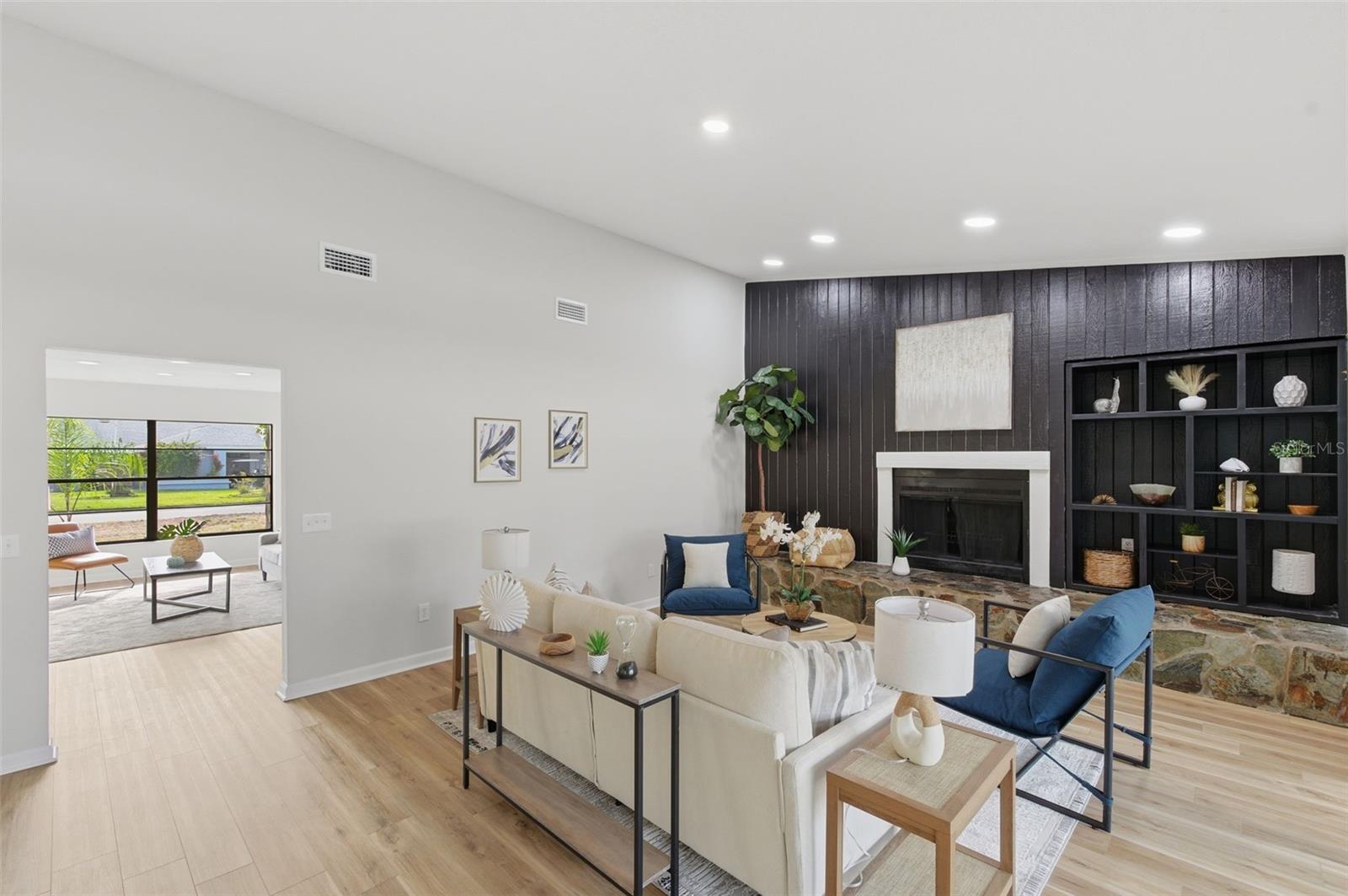 Image 21 of 61 For 916 River Rapids Avenue