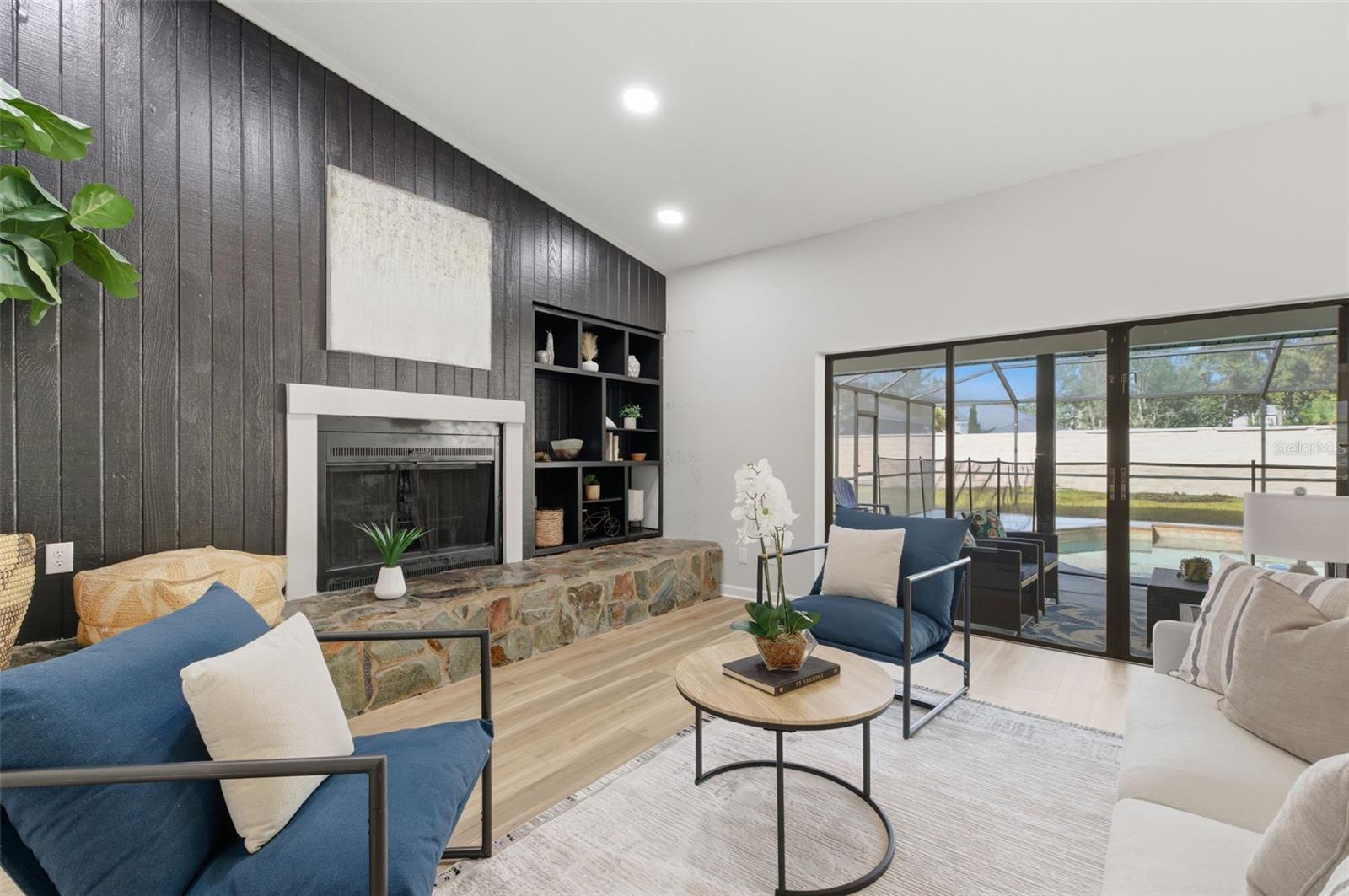 Image 26 of 61 For 916 River Rapids Avenue