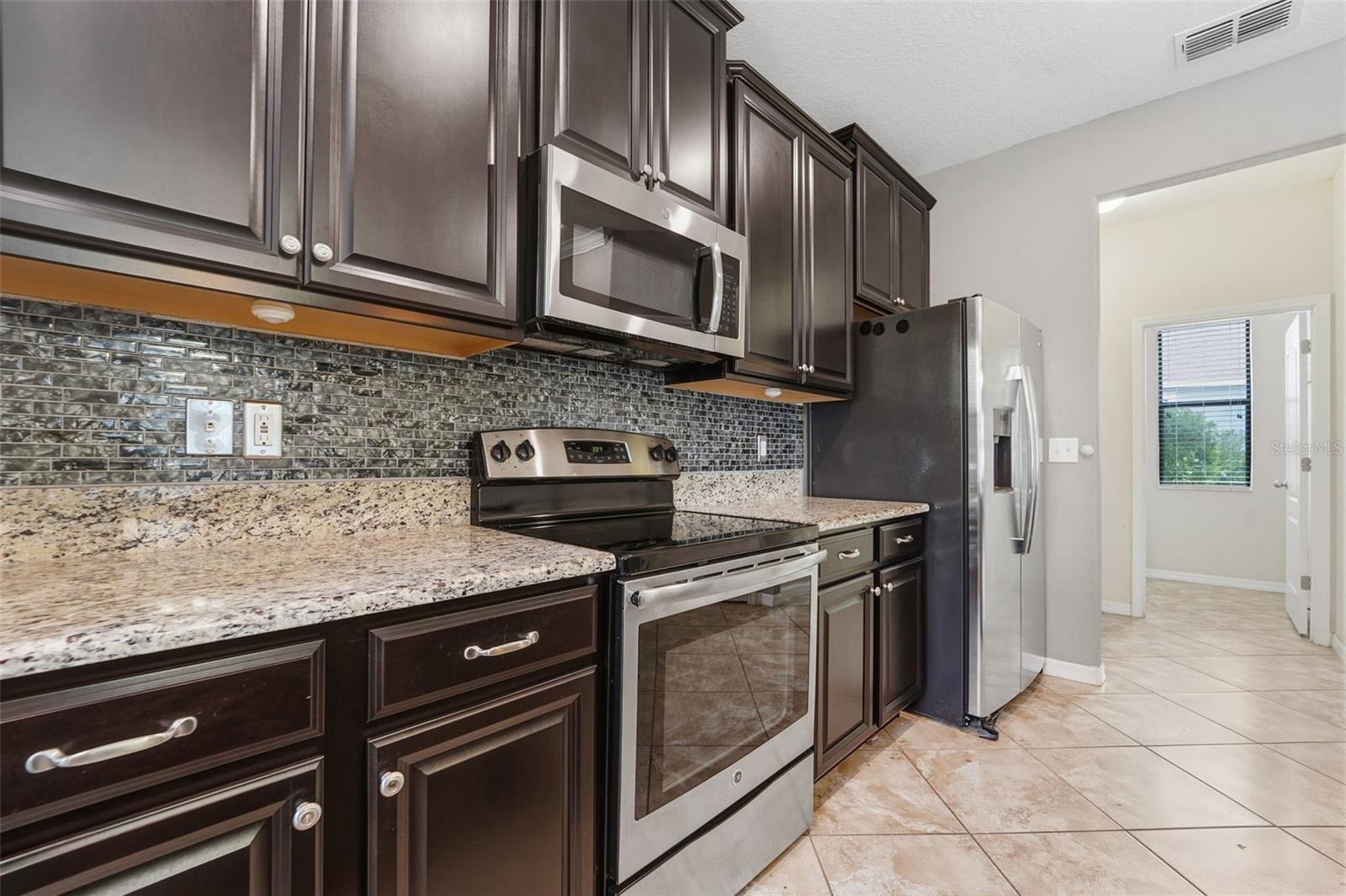 Image 5 of 36 For 11714 Lake Boulevard