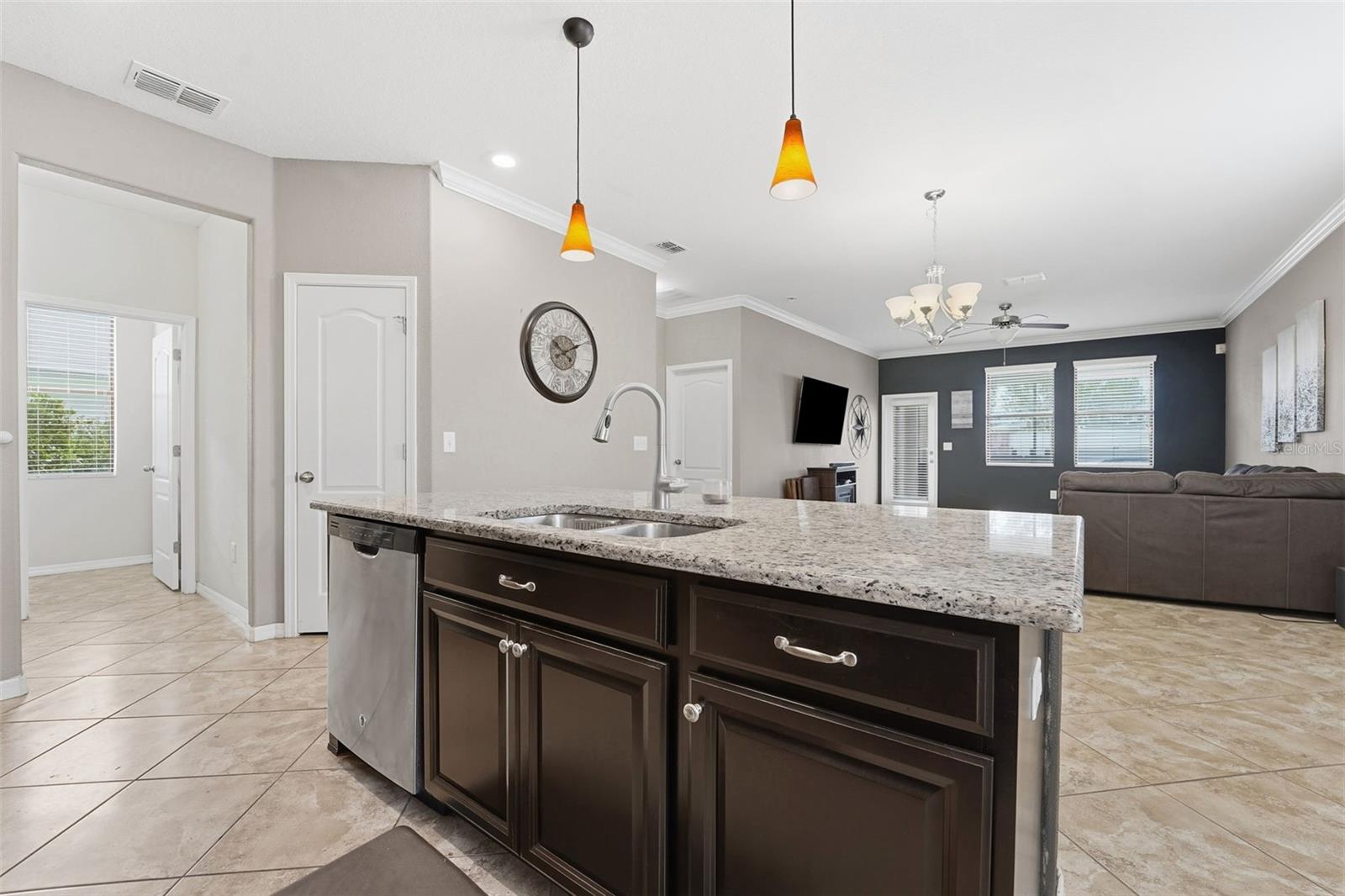 Image 7 of 36 For 11714 Lake Boulevard