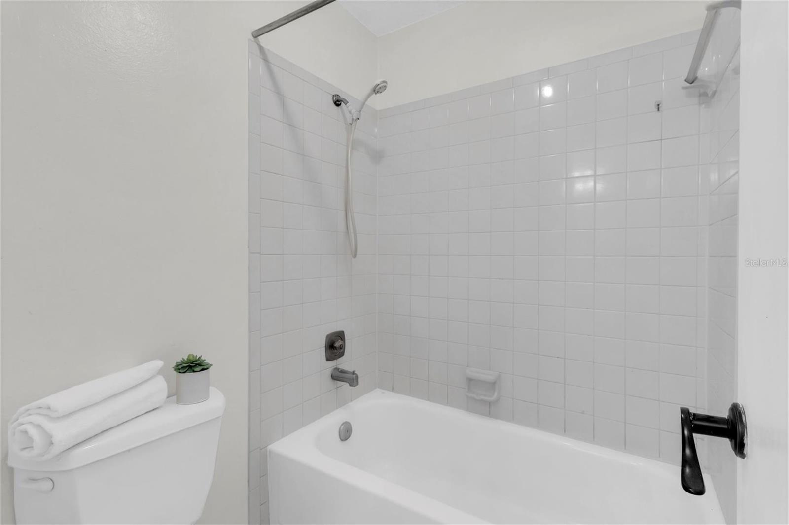 Image 16 of 34 For 2937 Wainwright Court