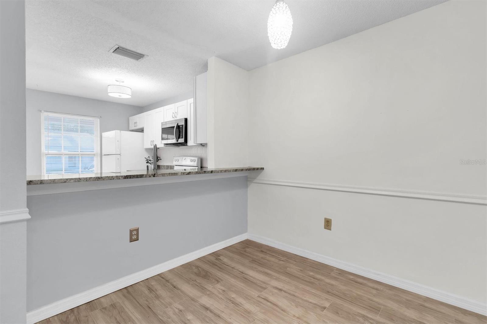 Image 21 of 34 For 2937 Wainwright Court