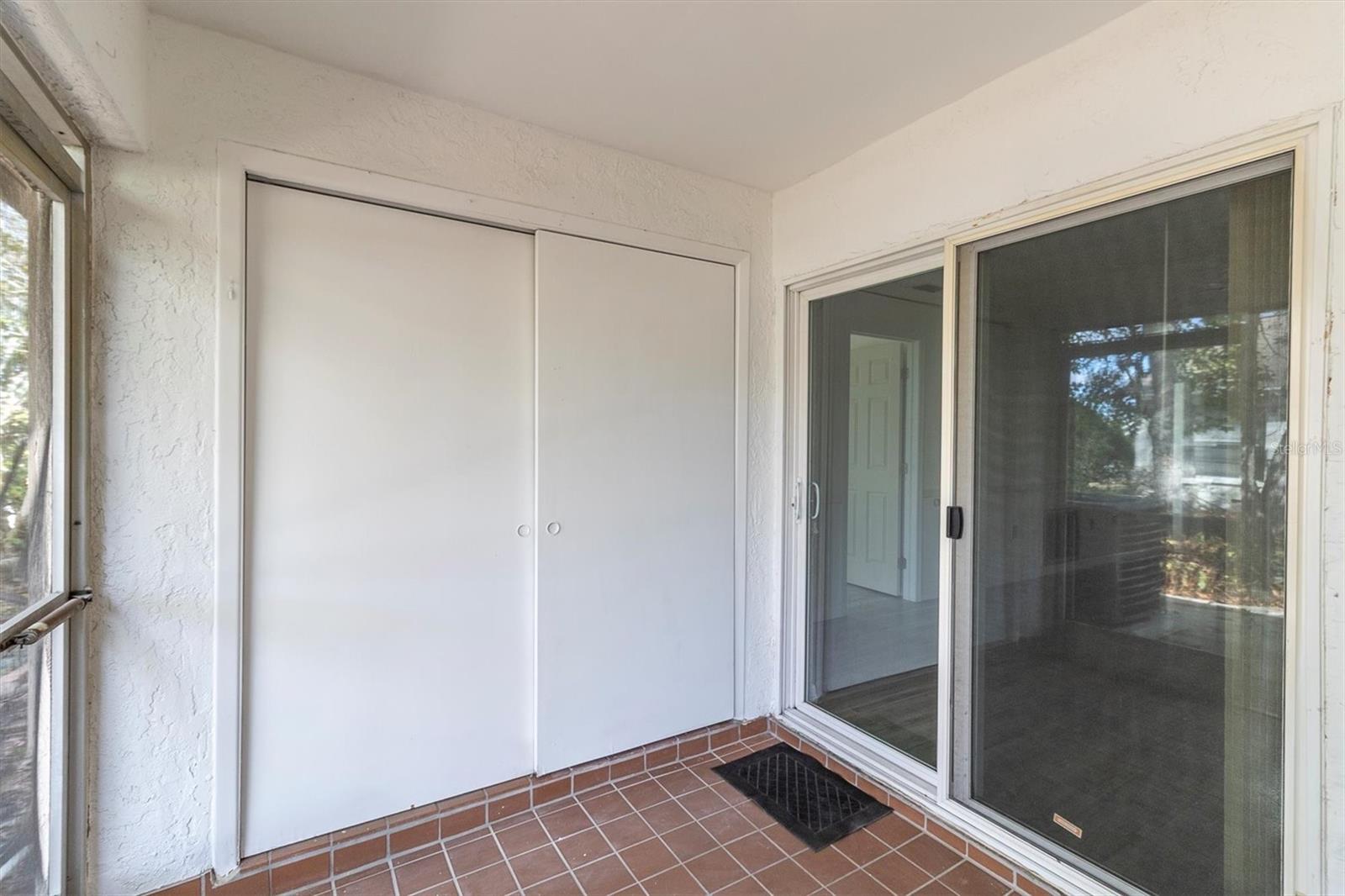 Image 22 of 34 For 2937 Wainwright Court