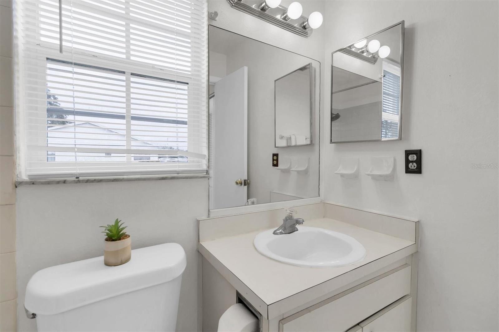 Image 7 of 34 For 2937 Wainwright Court