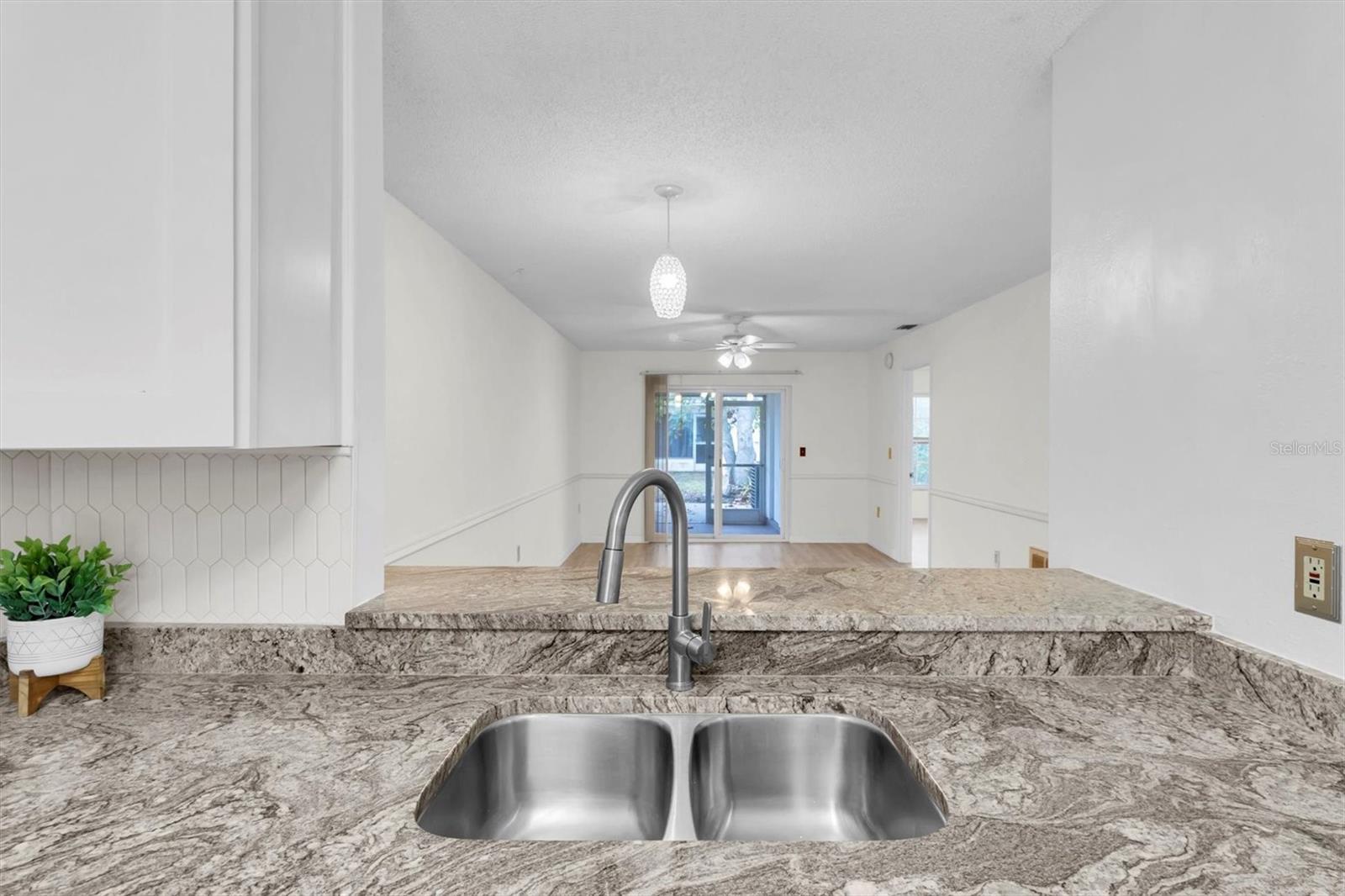 Image 9 of 34 For 2937 Wainwright Court