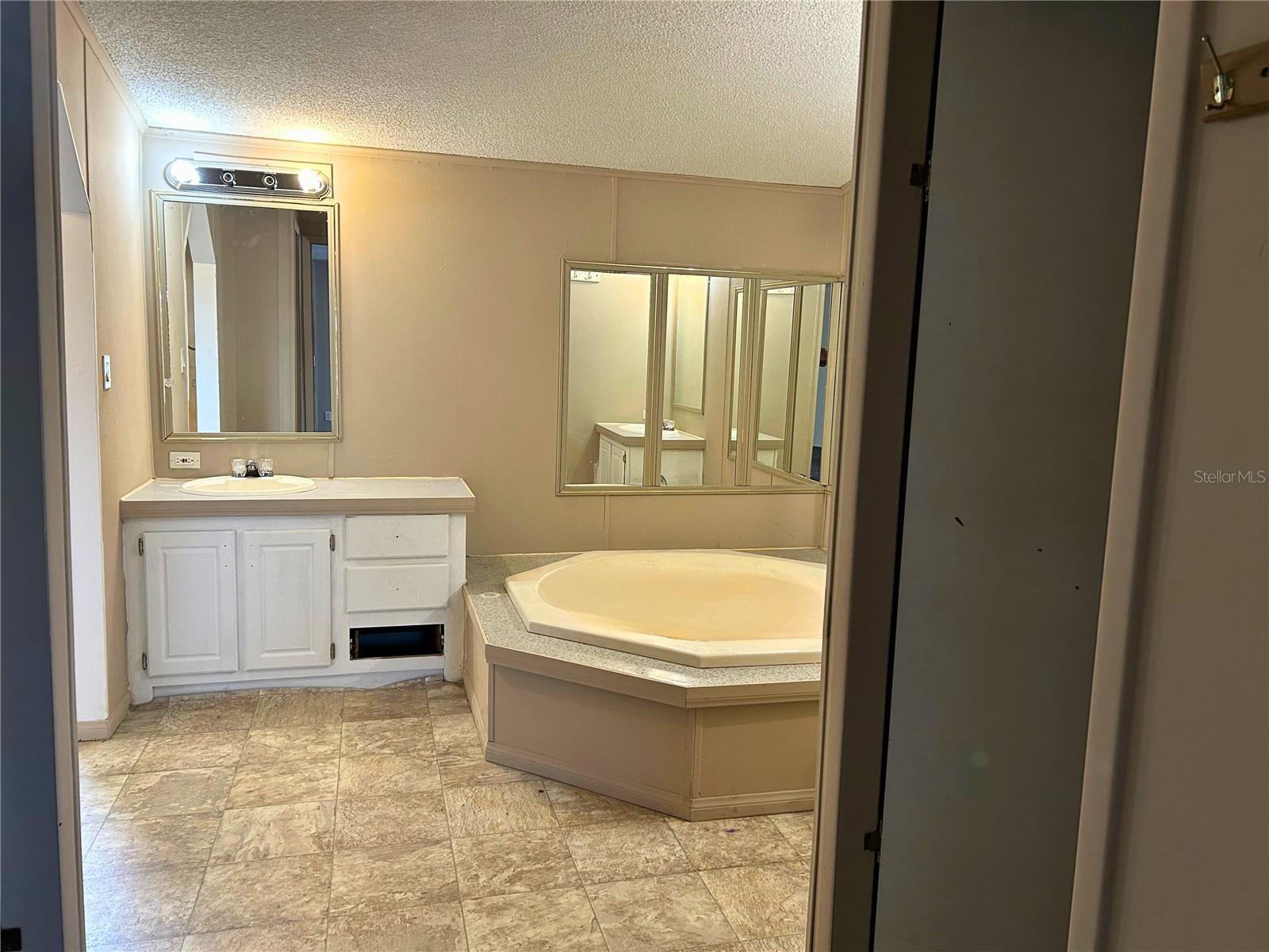 Image 11 of 30 For 9867 Jerome Drive