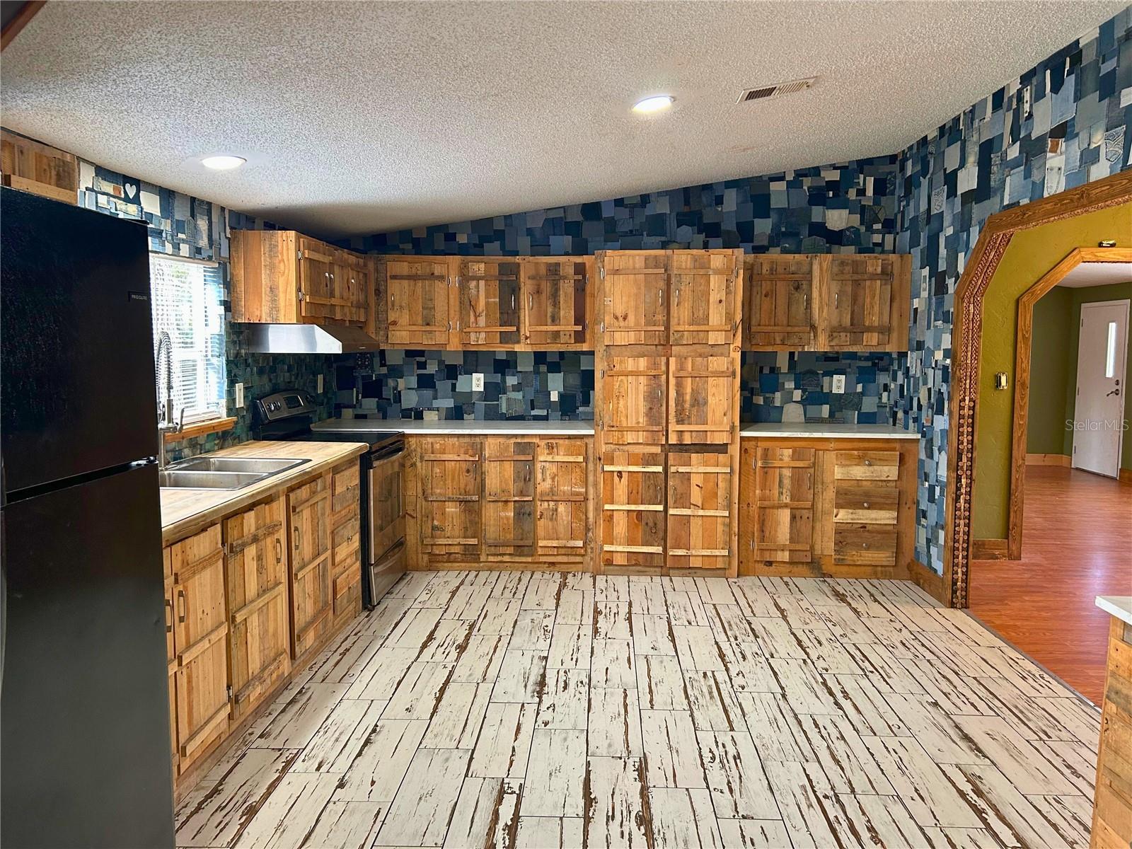 Image 16 of 30 For 9867 Jerome Drive