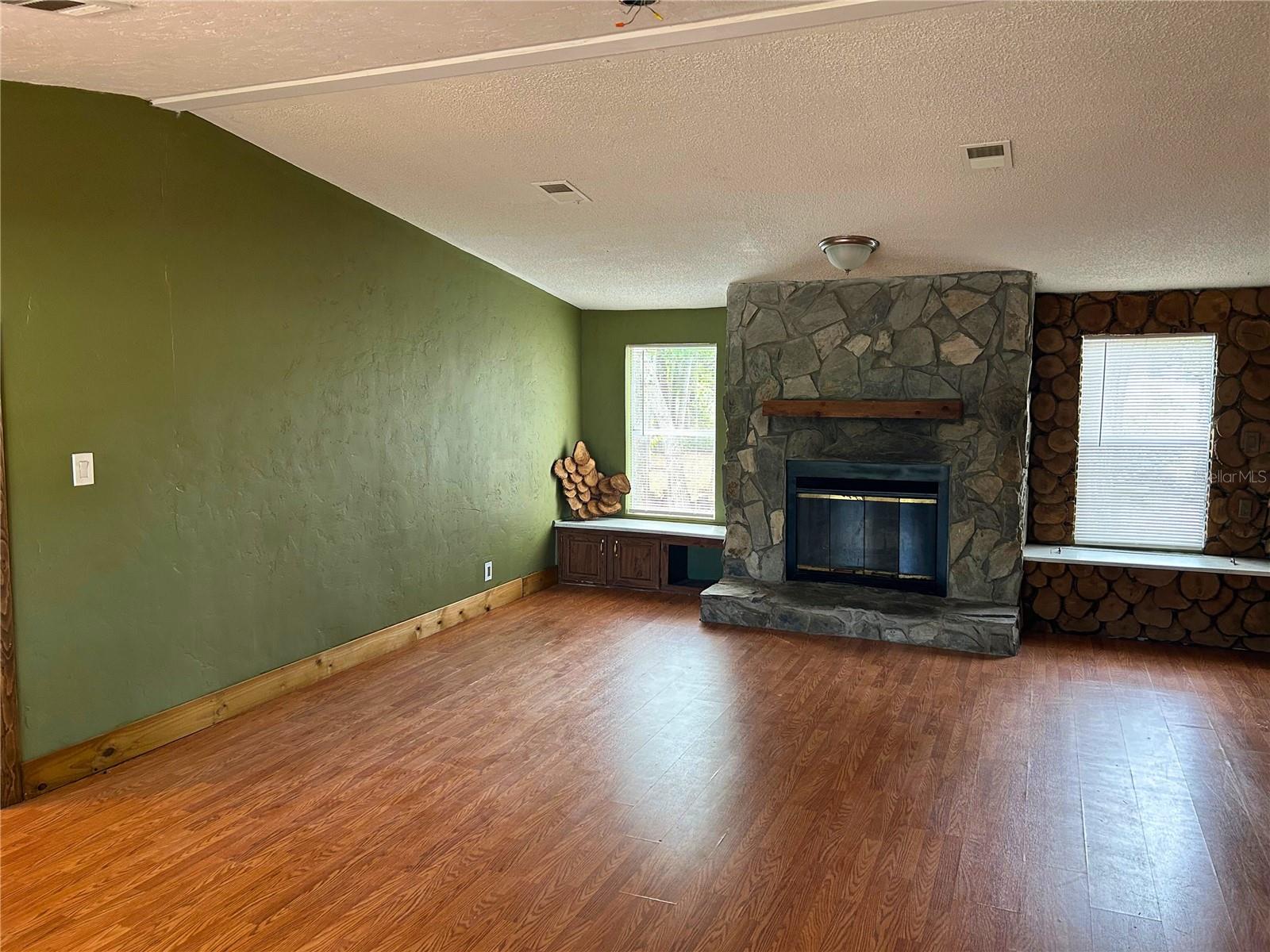 Image 6 of 30 For 9867 Jerome Drive