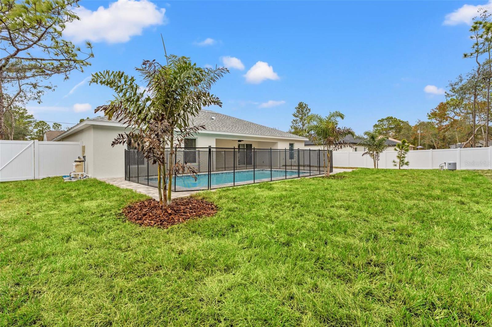 Image 3 of 64 For 11362 Paramount Avenue