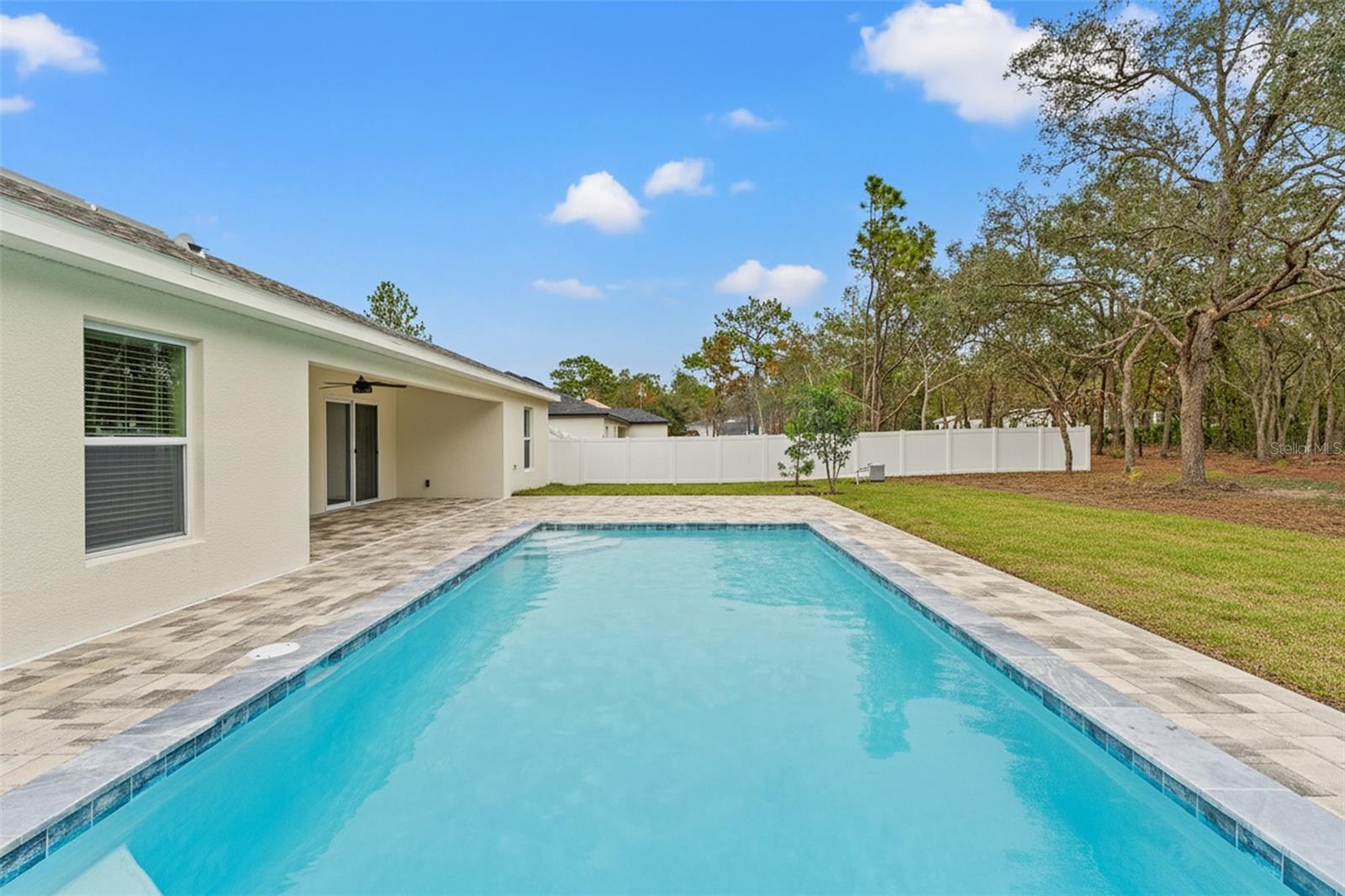 Image 5 of 64 For 11362 Paramount Avenue