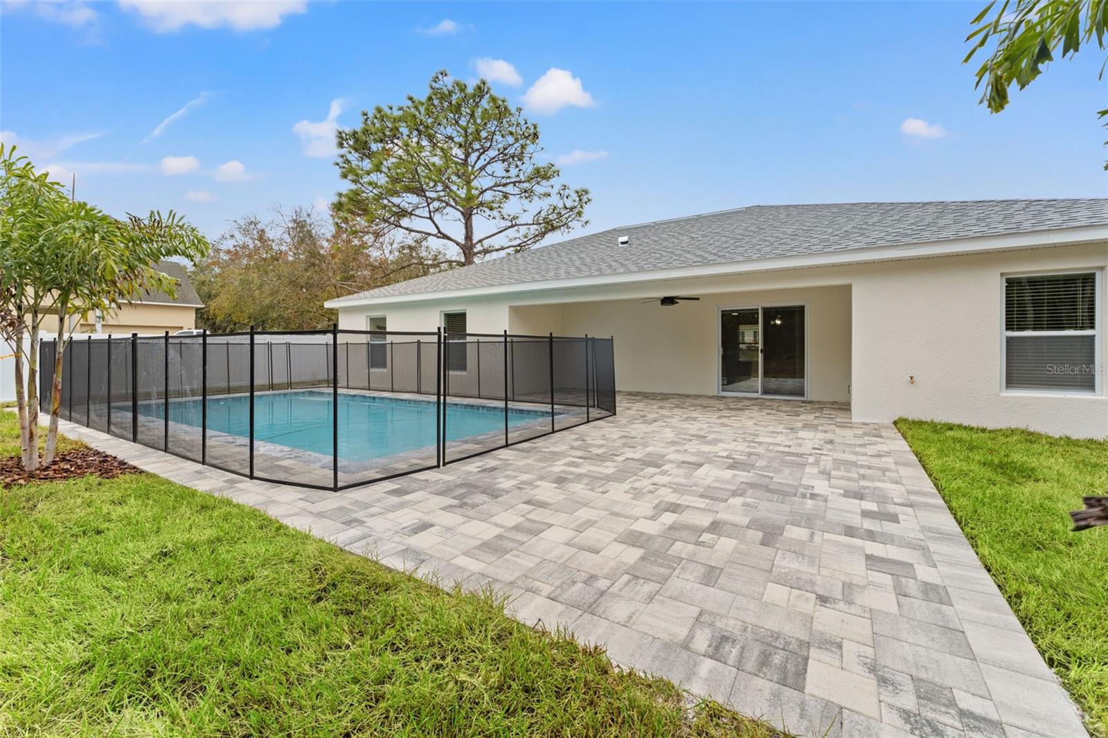 Image 55 of 64 For 11362 Paramount Avenue