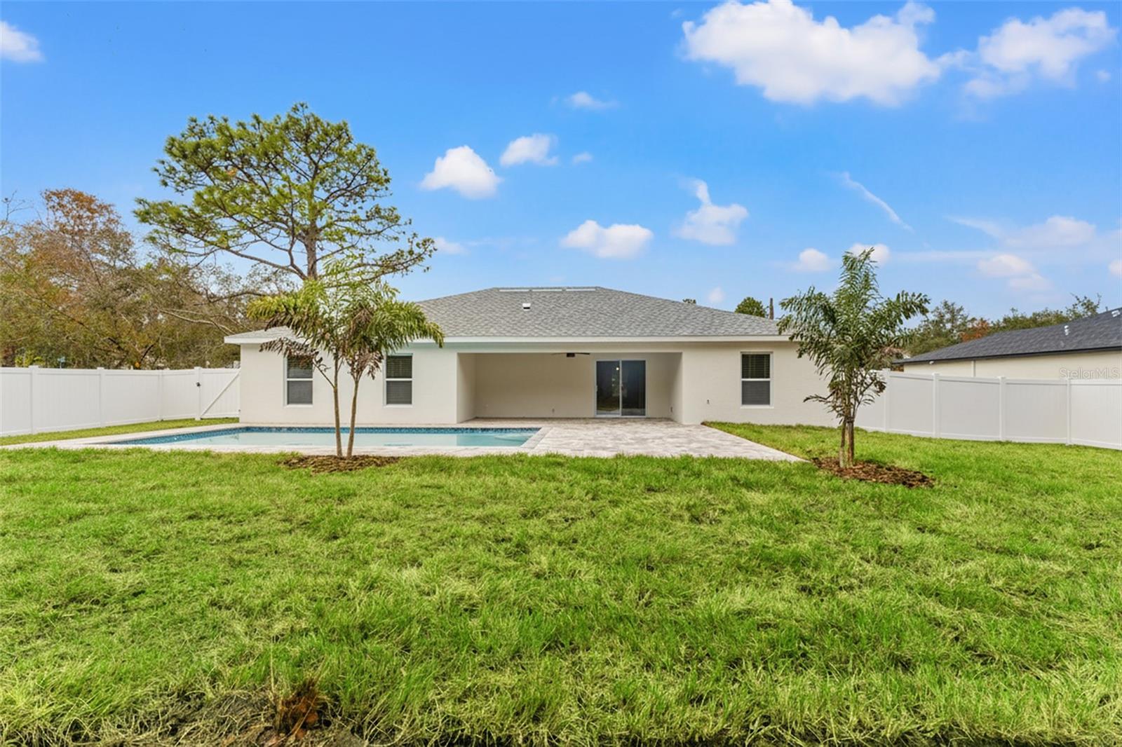 Image 7 of 64 For 11362 Paramount Avenue