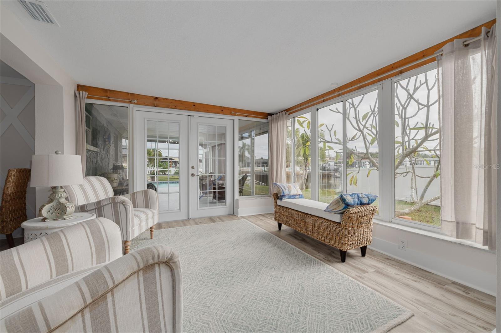 Image 14 of 44 For 6606 Beach Boulevard