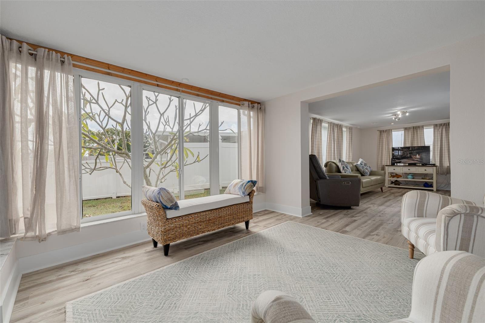 Image 15 of 44 For 6606 Beach Boulevard