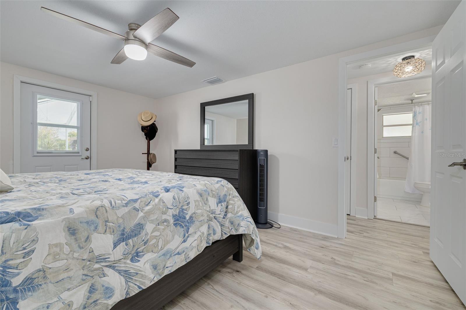 Image 24 of 44 For 6606 Beach Boulevard