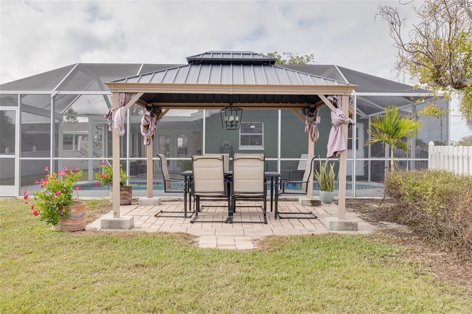 Image 35 of 44 For 6606 Beach Boulevard