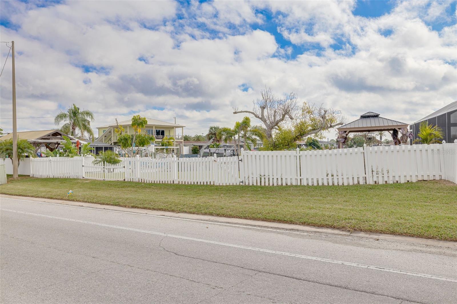 Image 42 of 44 For 6606 Beach Boulevard