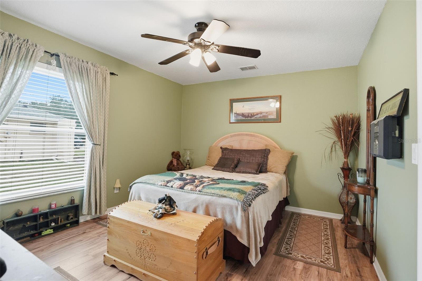 Listing photo id 18 for 204 Planter Road