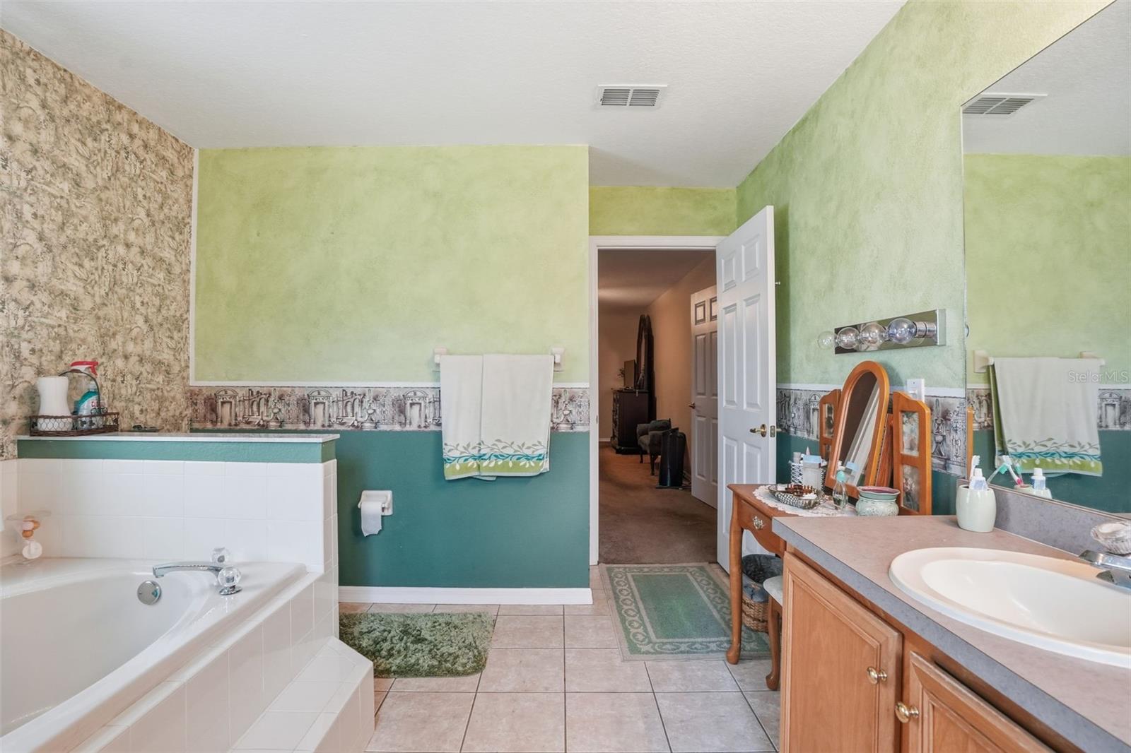 Listing photo id 29 for 204 Planter Road