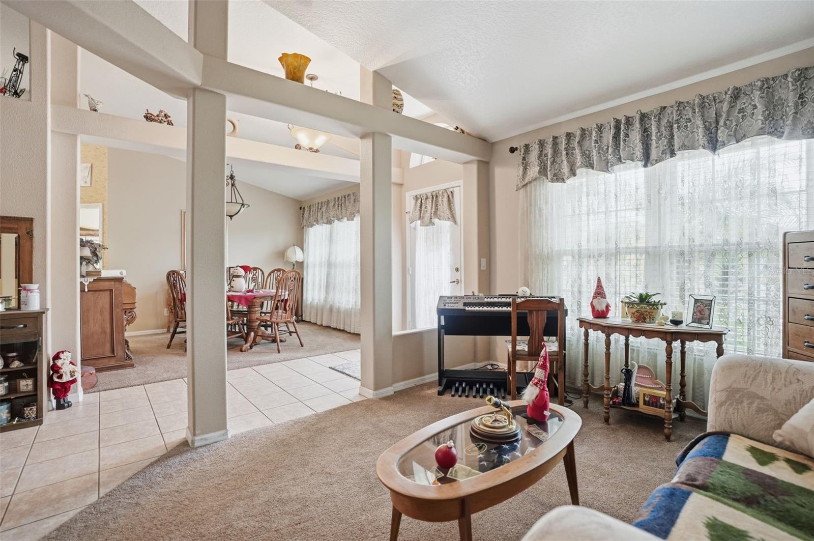 Listing photo id 4 for 204 Planter Road