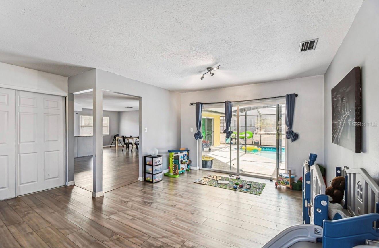 Image 11 of 54 For 7112 Vista Way