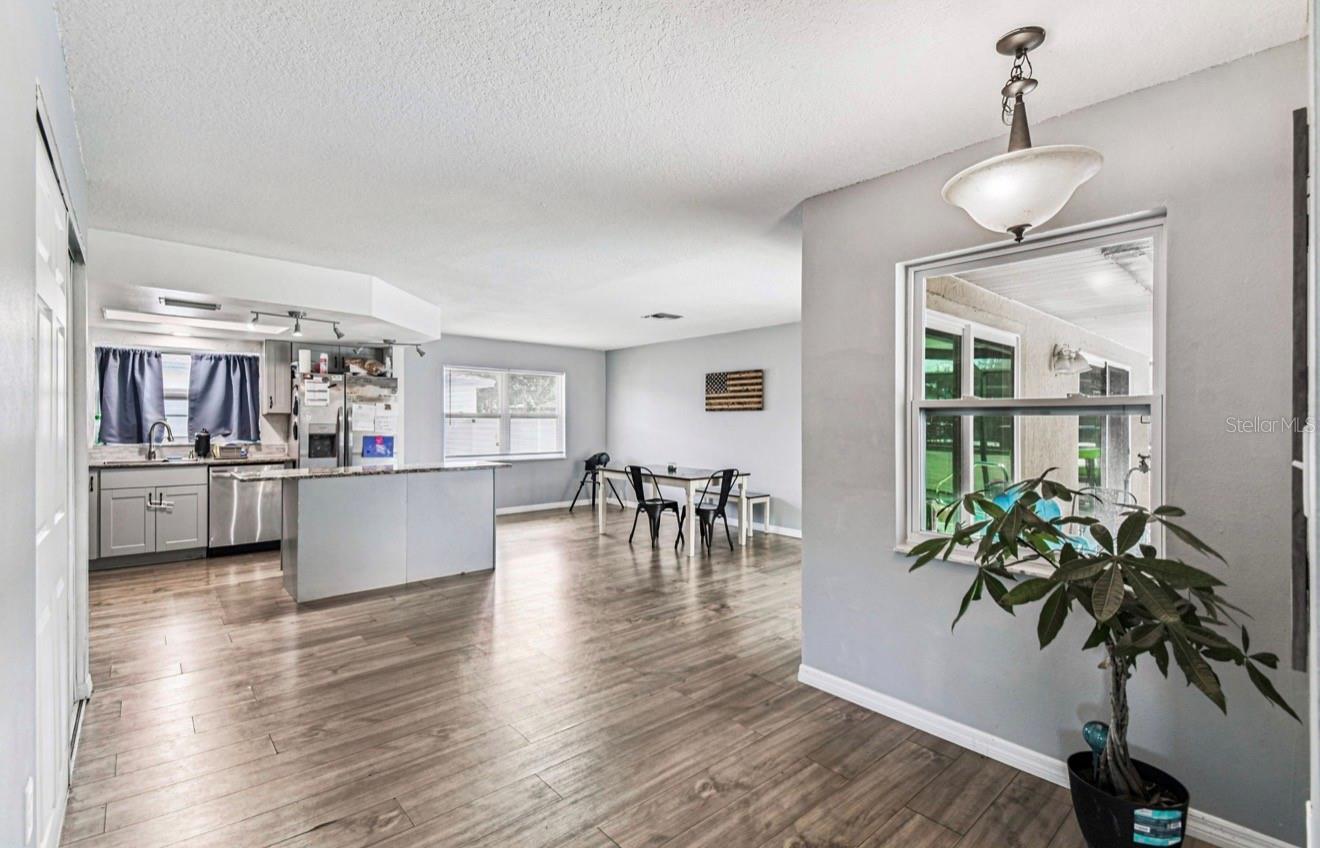 Image 14 of 54 For 7112 Vista Way