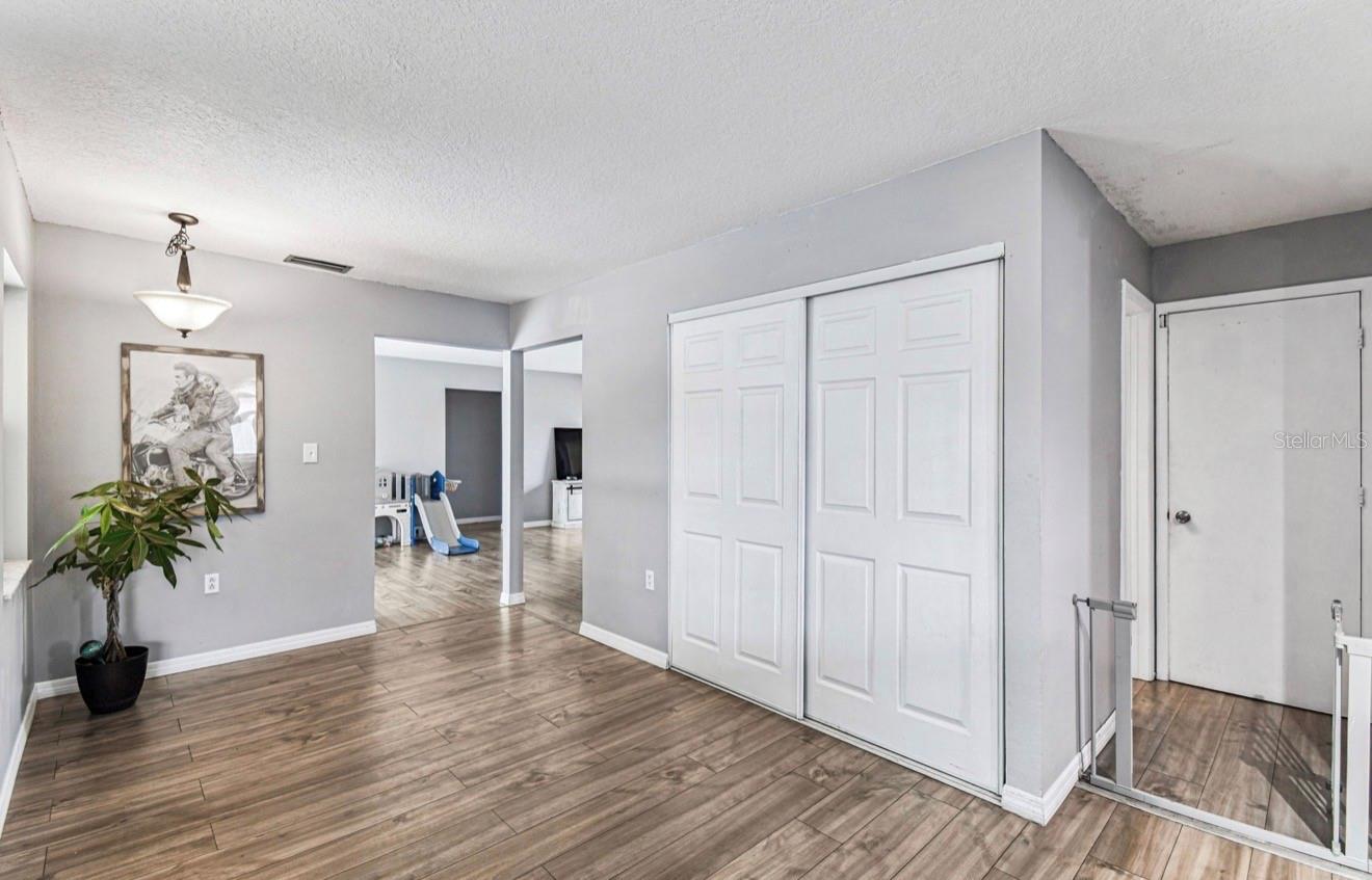 Image 15 of 54 For 7112 Vista Way