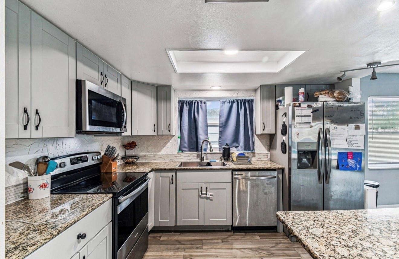 Image 19 of 54 For 7112 Vista Way