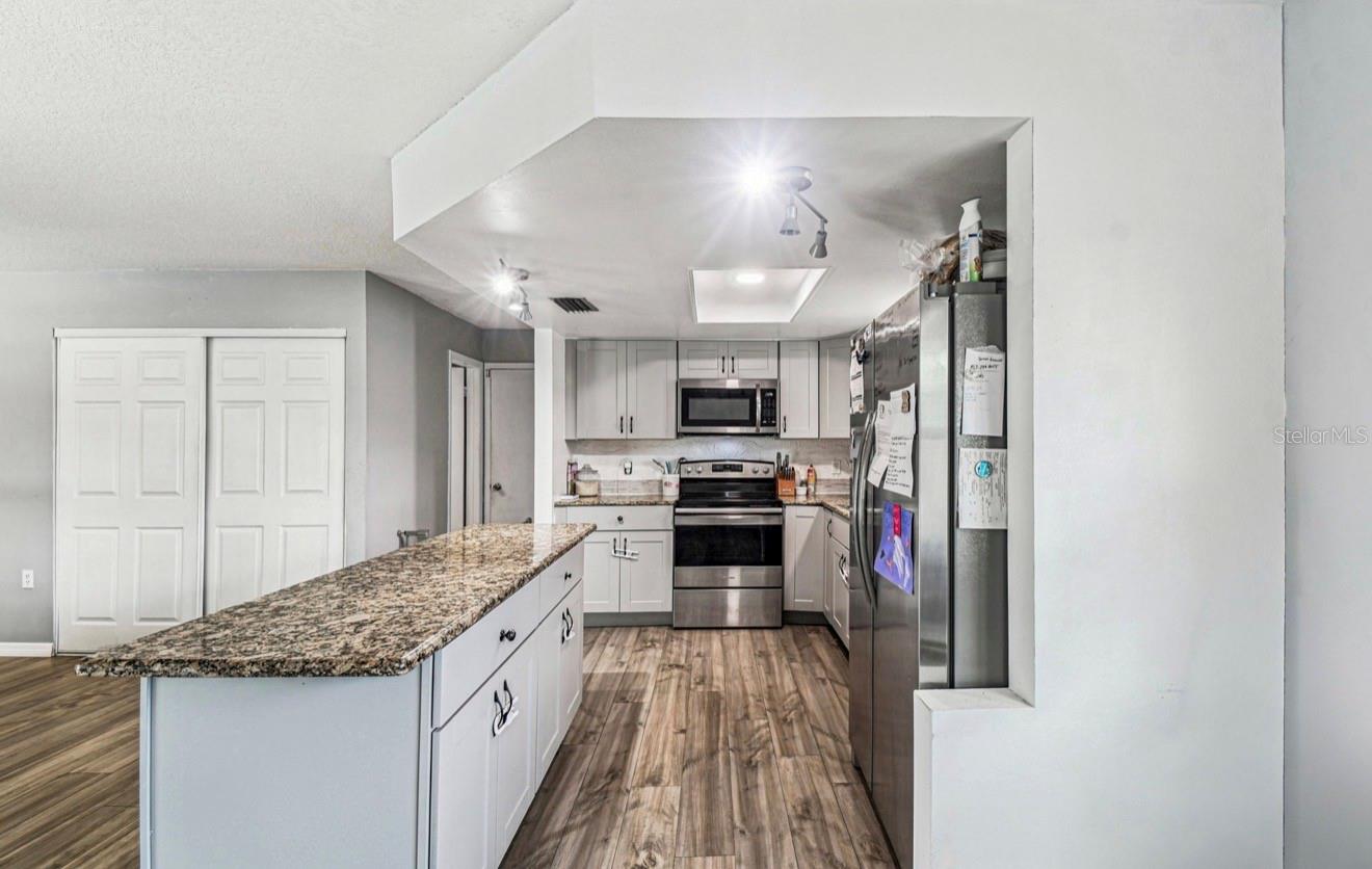 Image 22 of 54 For 7112 Vista Way