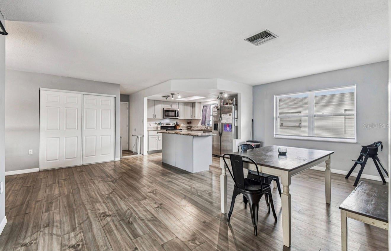 Image 26 of 54 For 7112 Vista Way