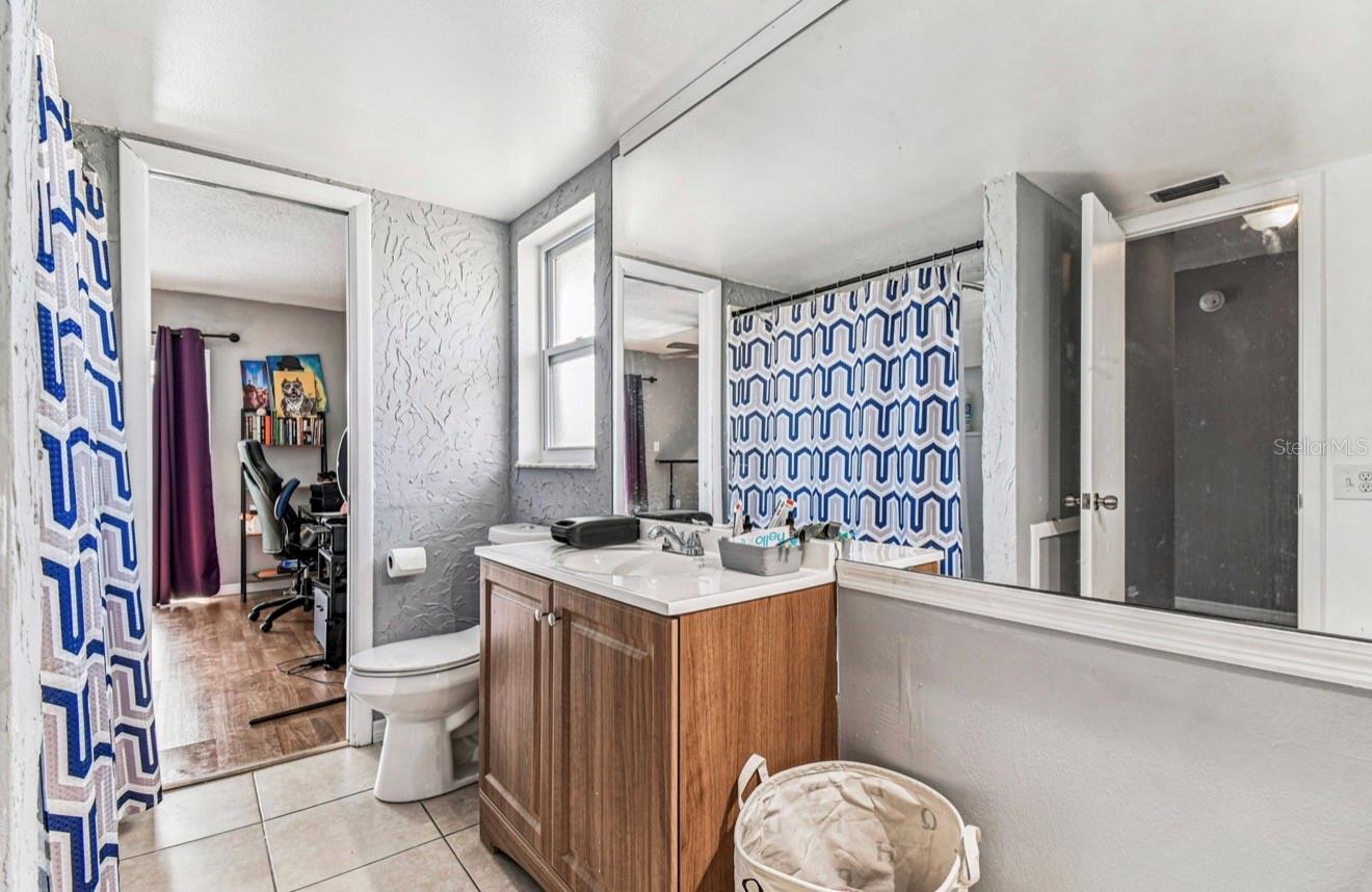 Image 34 of 54 For 7112 Vista Way