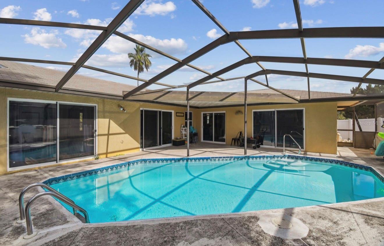 Image 46 of 54 For 7112 Vista Way