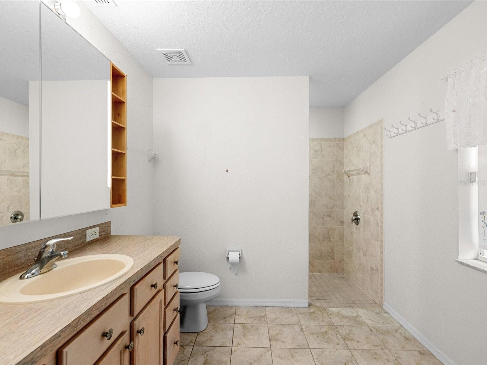 Image 11 of 22 For 8431 Braganza Street