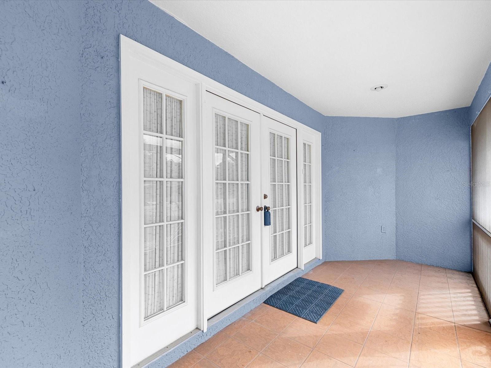 Image 6 of 22 For 8431 Braganza Street