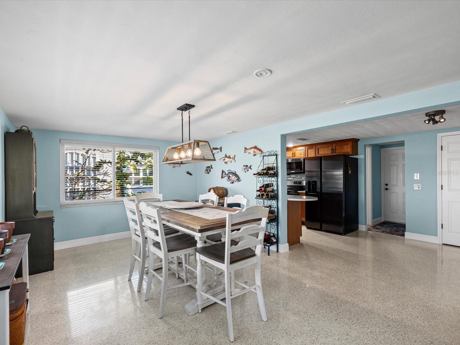 Image 10 of 72 For 12637 4th Isle