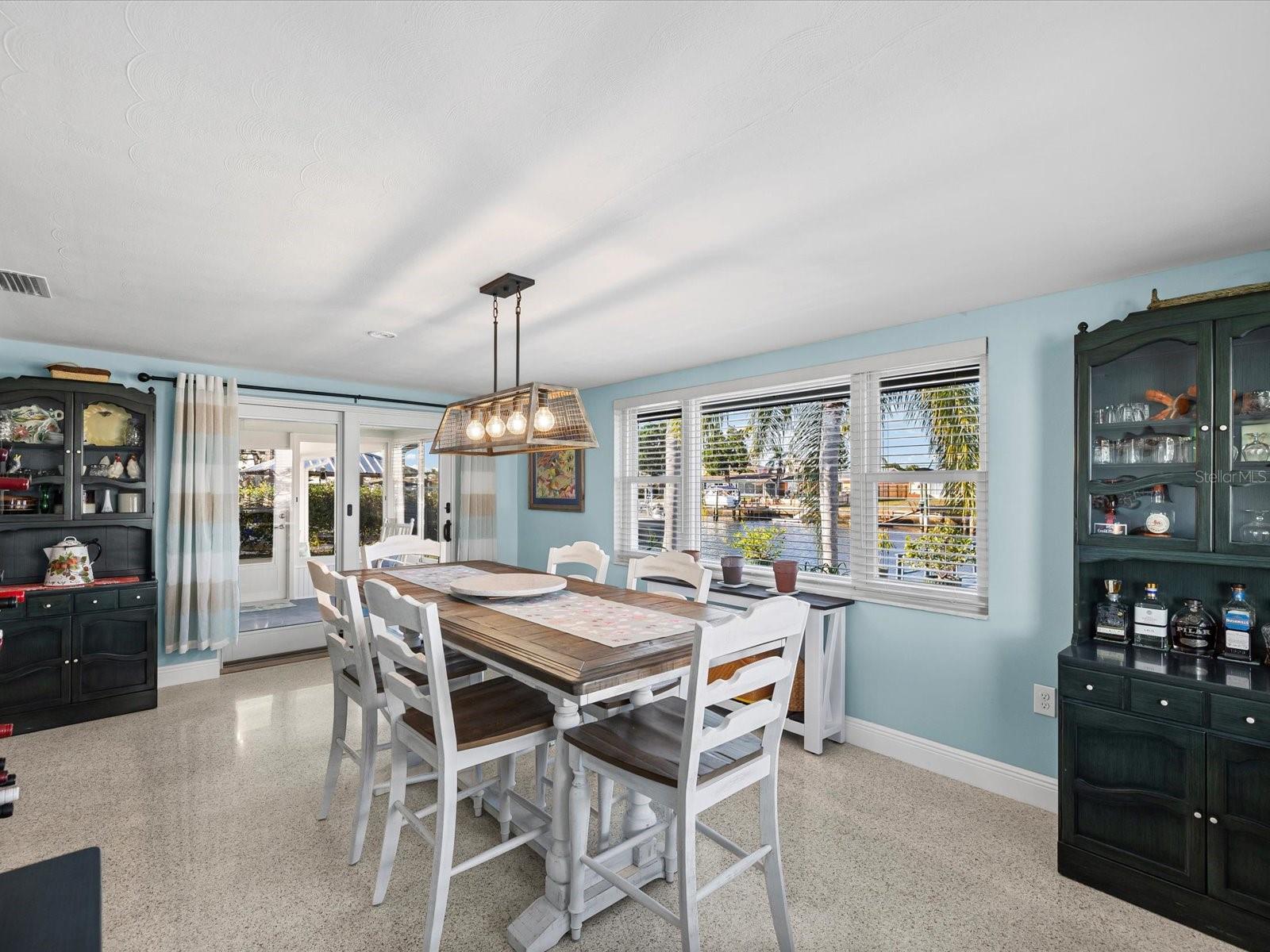 Image 11 of 72 For 12637 4th Isle