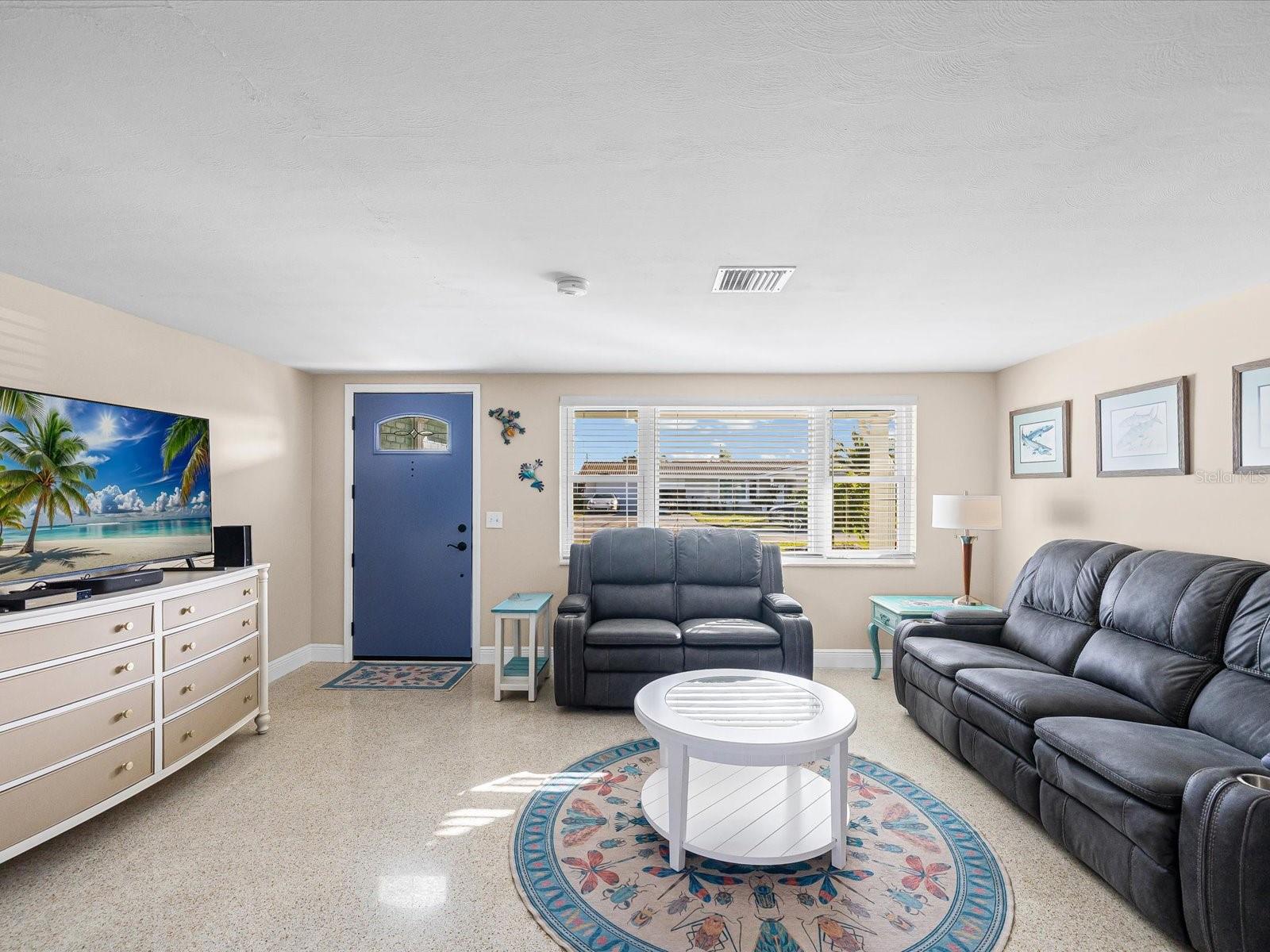 Image 13 of 72 For 12637 4th Isle