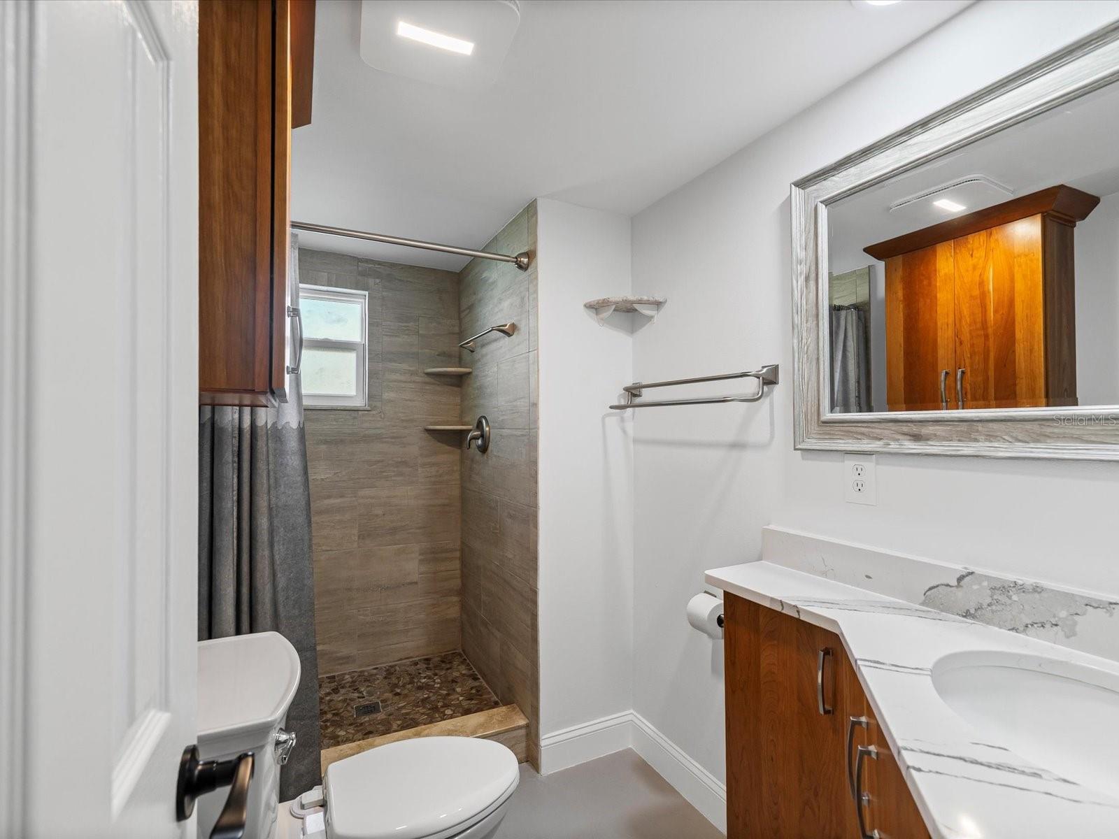 Image 22 of 72 For 12637 4th Isle